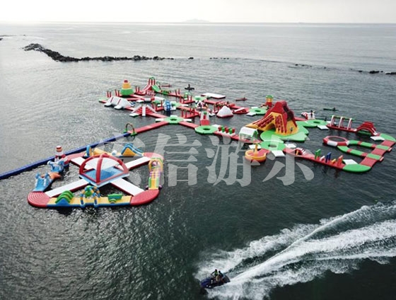 戶外水上沖關(guān)項(xiàng)目