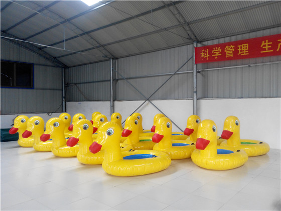 充氣水上浮具